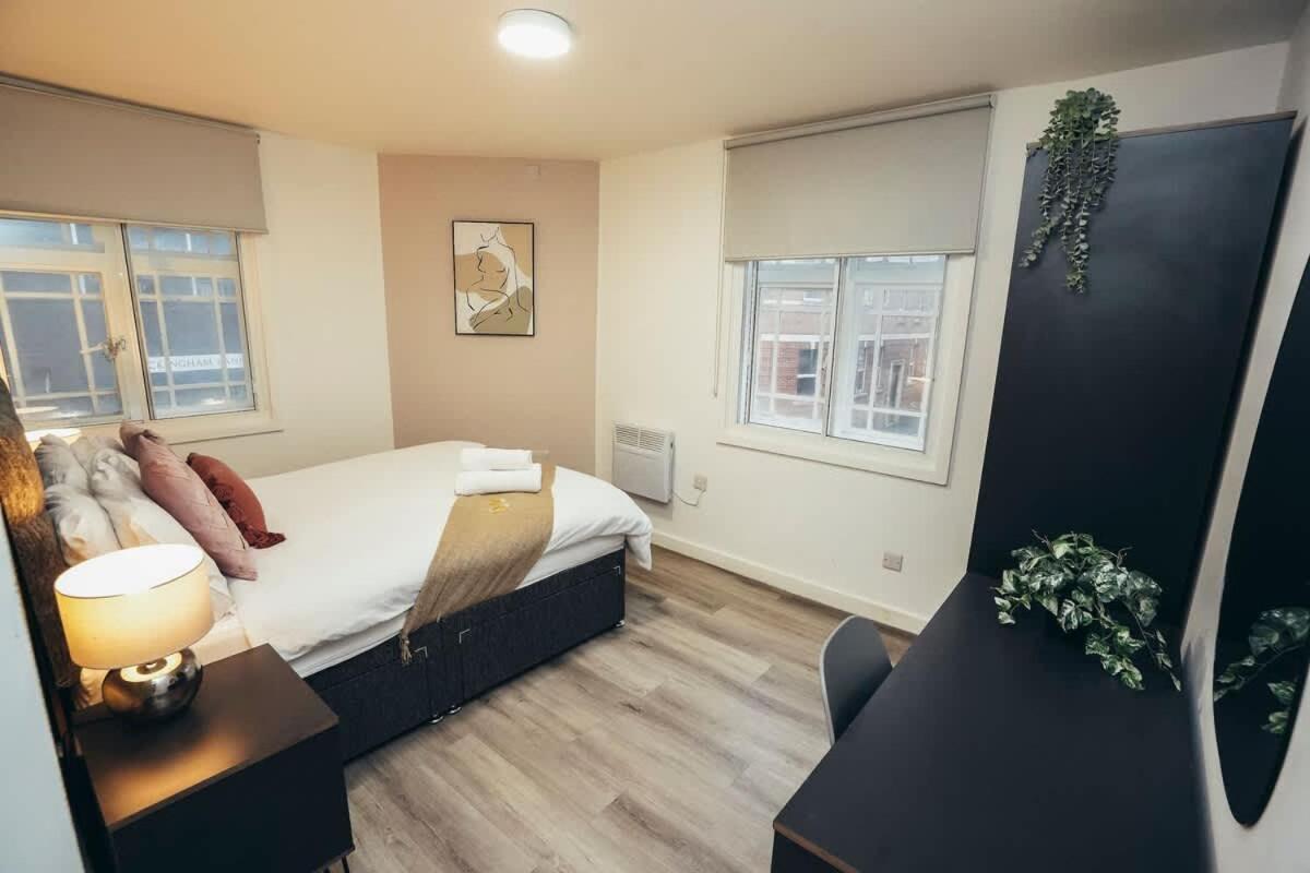 2Br City Centre Apt, Self Check In, Wifi, By Derbnb Шефилд Екстериор снимка