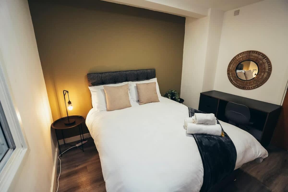 2Br City Centre Apt, Self Check In, Wifi, By Derbnb Шефилд Екстериор снимка