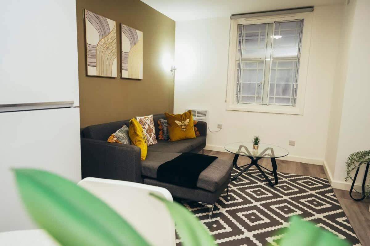 2Br City Centre Apt, Self Check In, Wifi, By Derbnb Шефилд Екстериор снимка