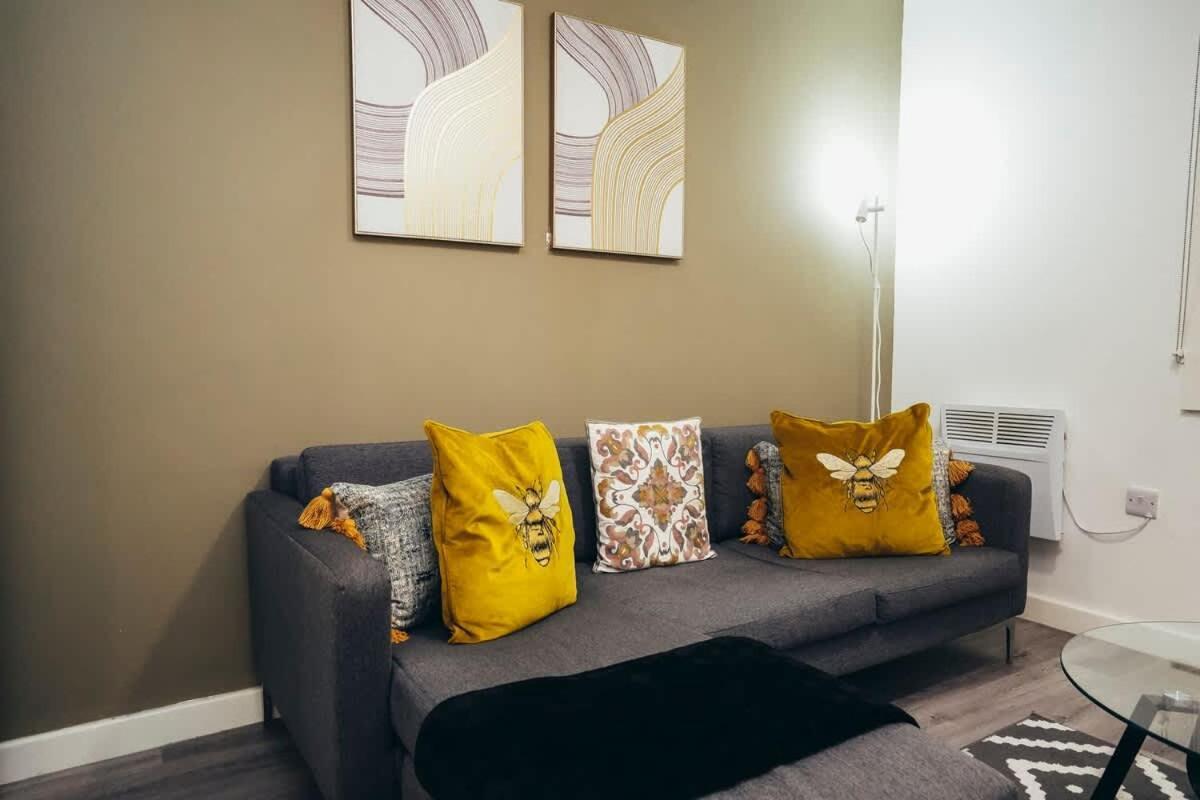 2Br City Centre Apt, Self Check In, Wifi, By Derbnb Шефилд Екстериор снимка