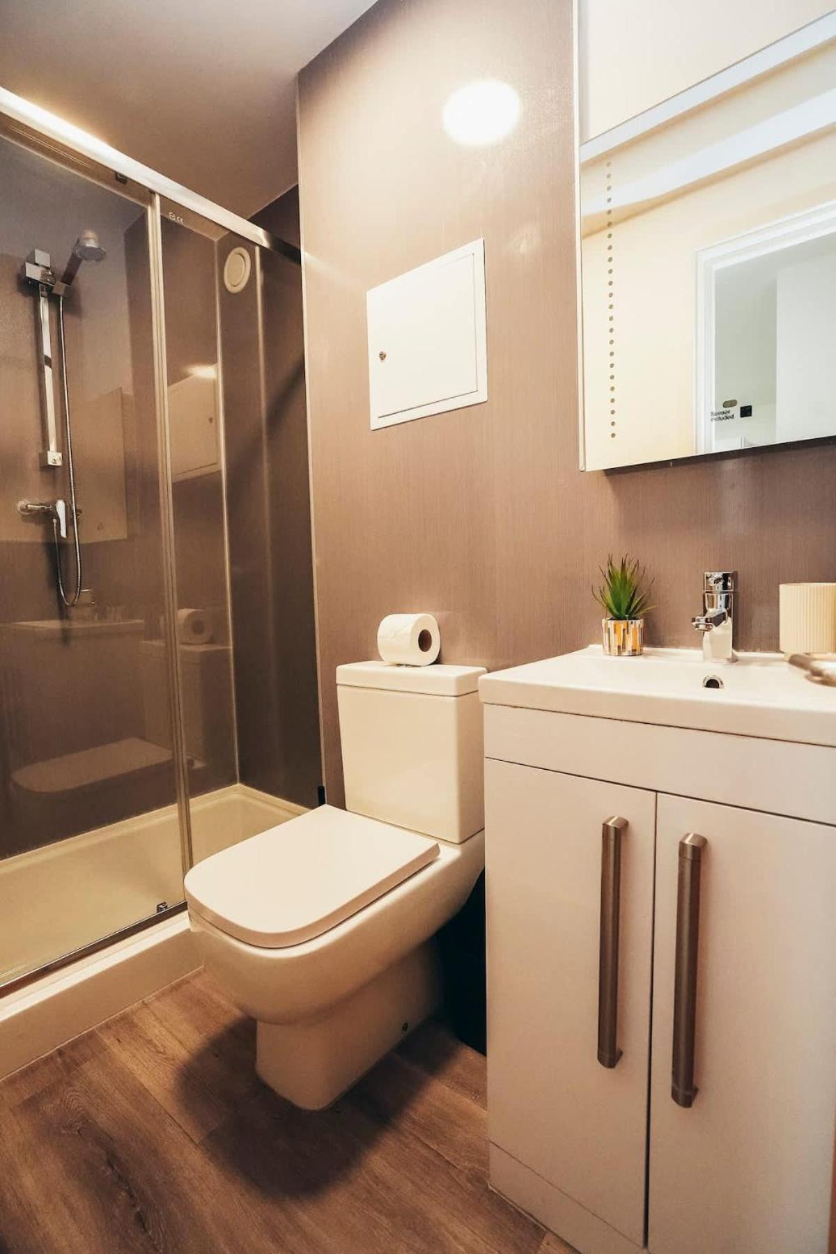 2Br City Centre Apt, Self Check In, Wifi, By Derbnb Шефилд Екстериор снимка